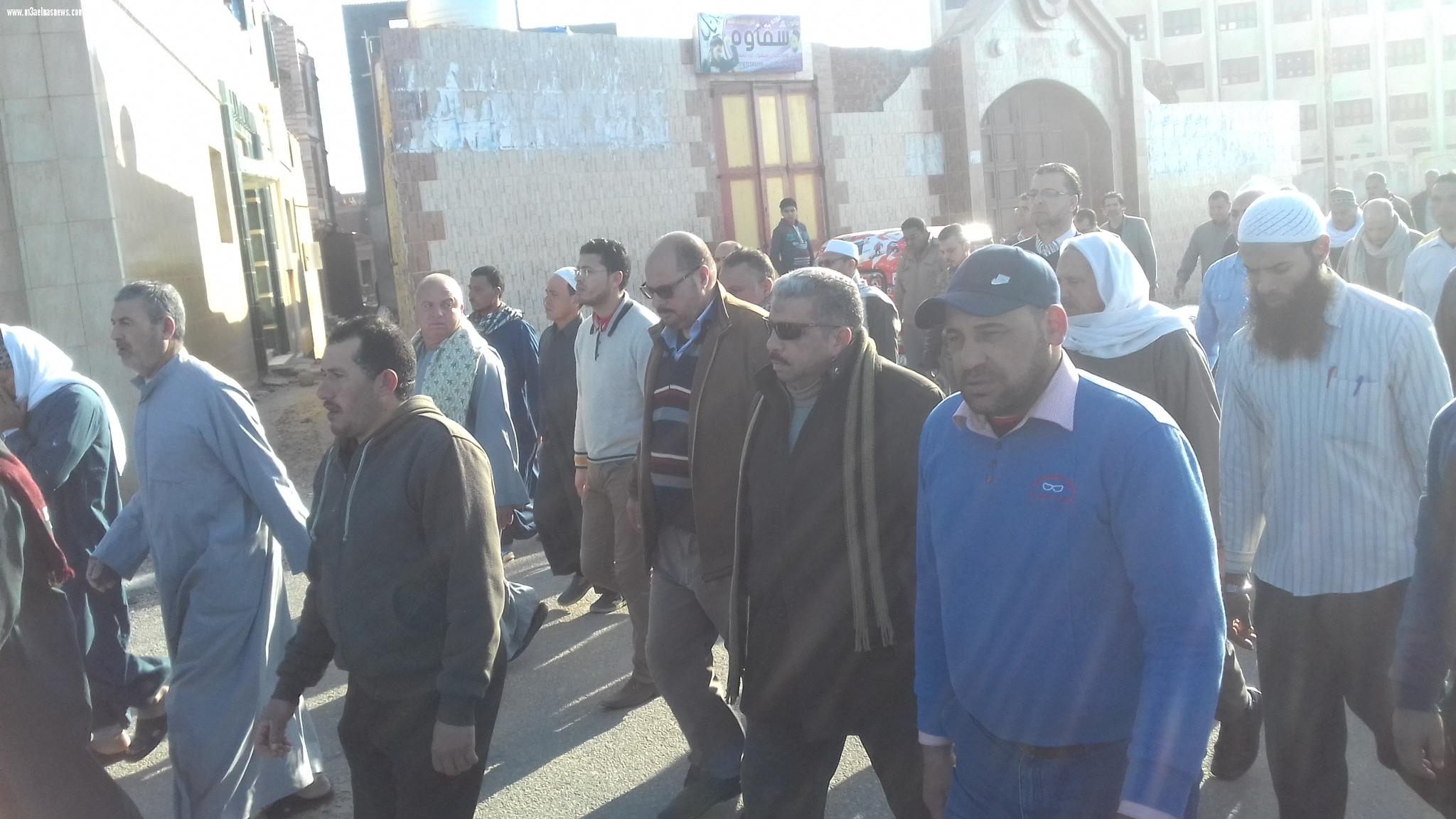 الآلاف يشيعون جثمان شيخ الصيادين بالبرلس بحضور رئيس رابطة الصحفيين بكفر الشيخ